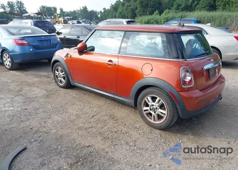 2013 Mini Hardtop Cooper из США, поврежденный, VIN WMWSU3C58DT678258